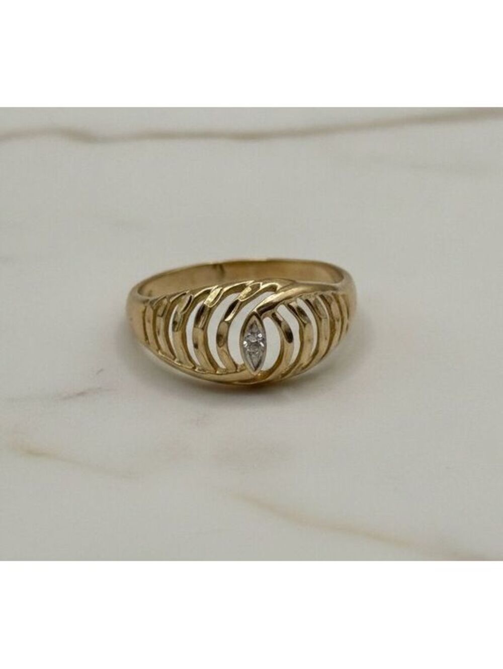 Vintage 14k gold diamond cut fashion ring, size 7, 2.69g